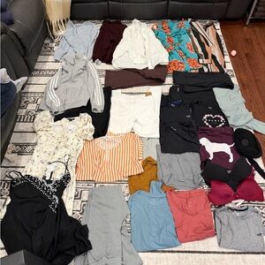 Women’s clothing bundle name brand size small/medium